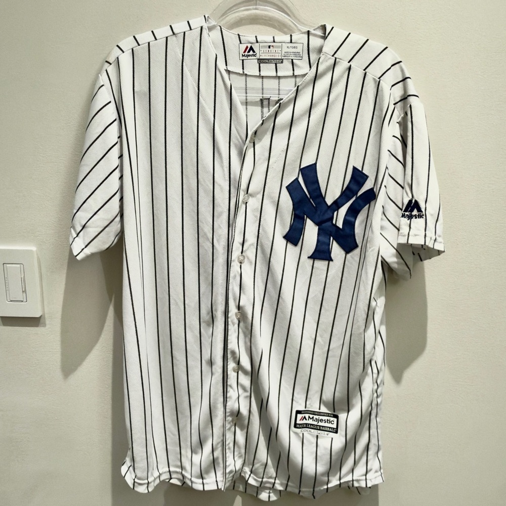 Majestic - New York Yankees Major League Baseball Cole #45  Jersey Size XL